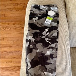 NWT Zumba camo leggings , M